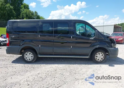 2017 Ford Transit T-250 z USA, uszkodzony, nr VIN 1FTYR1ZM9HKB08710